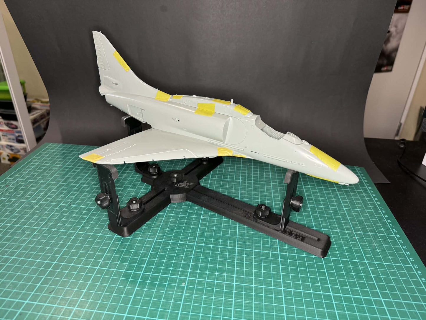 Adjustable Scale Models Painting Stand - New Design!