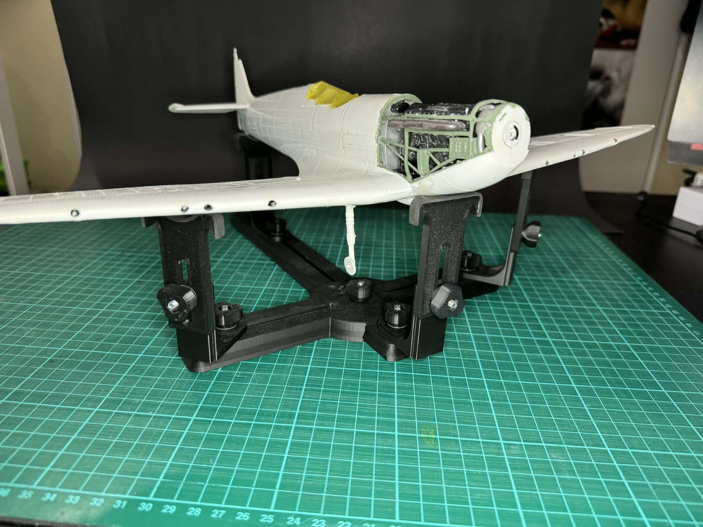 Adjustable Scale Models Painting Stand - New Design!
